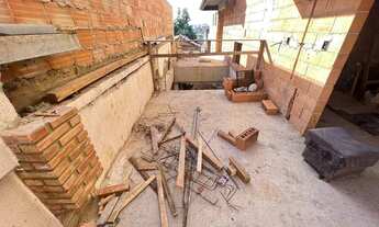 Imagem 2: Área Privativa com 3 Quartos, Suíte, 2 Vagas e Elevador no Bairro Vila Clóris