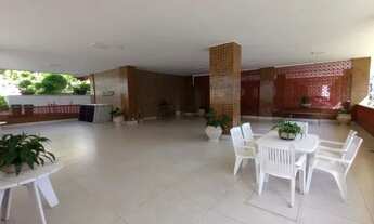 Imagem 2: Apartamento em boa localização, ensolarado, 2 quartos, prédio com elevador, portaria e gar