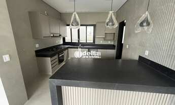 Imagem 4: Casa residencial em condomínio disponível para locação e venda no bairro Laranjeiras em Ub