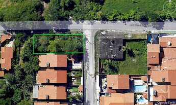 Imagem: Terreno de esquina com 680m² no bairro