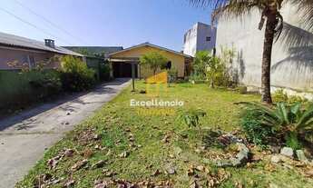 Imagem 3: Casa com espaço de terreno perto do mar