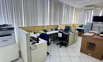 Imagem 3: Prédio comercial com elevador