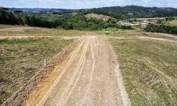 Imagem 2: Fuja da Rotina Pesada de SP! Construa sua Paz Aqui!
