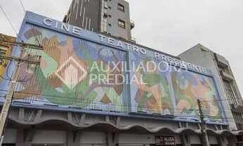 Imagem 2: Apartamento para aluguel possui 92 metros quadrados com 1 quarto em Floresta - Porto Alegr