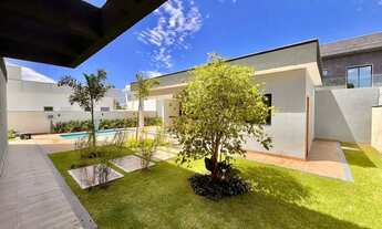 Imagem 7: Linda Casa Duplex com 4 Suítes no Jacuhy Seu Novo Lar Espera por Você!