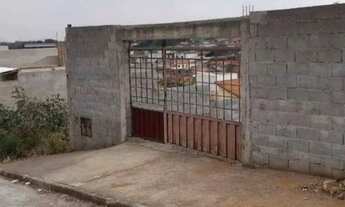 Imagem 4: Terreno todo murado