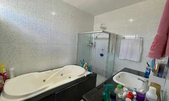 Imagem 3: Excelente casa com 4/4 3 suítes Cond.Jardim Europa