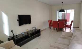 Imagem 6: Ótimo Sobrado para venda possui 220 m² com 4 suítes churrasqueira e piscina - Vila oliveir