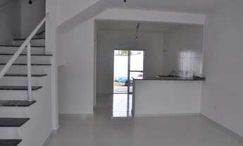 Imagem 2: Sobrado com 2 suítes disponível para locação na Vila Cabana em Cananéia/SP