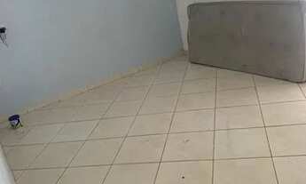 Imagem 2: ALUGO CASA 3Q sendo 1 suit