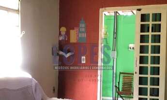 Imagem 3: Casa de 4/4 no CPA 3 com área no fundo e edícula. Cuiabá-MT