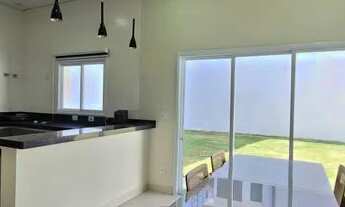 Imagem 7: Casa de condomínio totalmente mobiliada para aluguel com 250 metros quadrados com 4 quarto