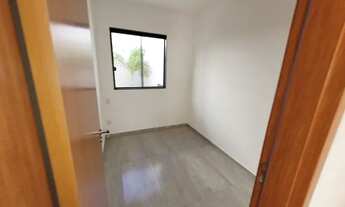 Imagem: Casa a venda com três quartos no bairro