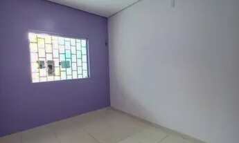 Imagem 4: Aluga-se/ em residencial fechado/poço artesiano/excelente localização/ casa