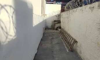 Imagem 4: Alugo ponto comercial com 04 salas no Centro do Barroco - Itaipuaçu - Maricá