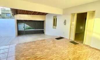 Imagem 3: Casa para Locação em Nova Parnamirim, a poucos metros da Av. Maria Lacerda - 4/4 - R$ 1.60