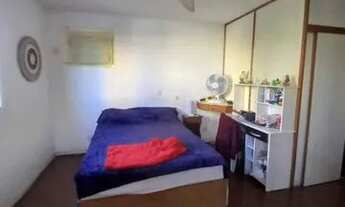 Imagem 2: Casa de condomínio para venda possui 260 metros quadrados com 4 quartos