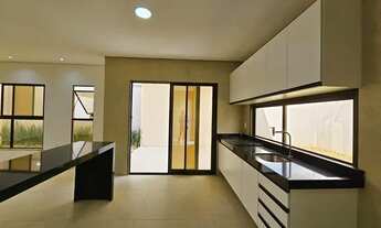 Imagem 6: Casa Duplex em rua Privativa com 4 suítes para aluguel com 170 m2