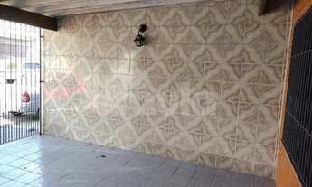 Imagem 2: Sobrado 180m² - com edicula, 2 dormitórios, sala, cozinha, 2 banheiros, área de serviço