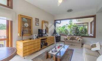 Imagem 2: Casa de alto padrão com cinco dormitórios à venda no Condomínio Estância Marambaia em Vinh