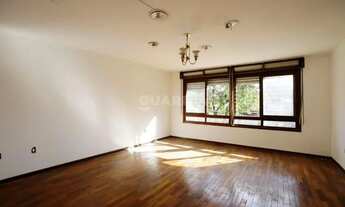 Imagem 5: Casa de 03 dormitórios no bairro Santo Antônio em Porto Alegre, com DUAS VAGAS!