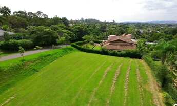 Imagem 2: Casa de condomínio para venda tem 2052 metros quadrados