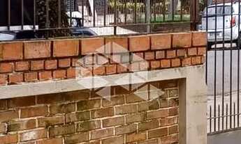 Imagem 4: Casa térrea com terreno de 227,00m² próximo do Shopping Praia de Belas no Bairro Menino De