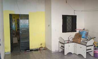 Imagem 2: Imóvel 03 dormitórios e garagem. Clima bom