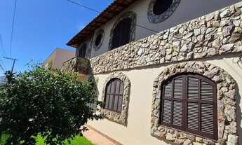 Imagem: Casa com 5 Quartos sendo 2 suítes e 2 vagas