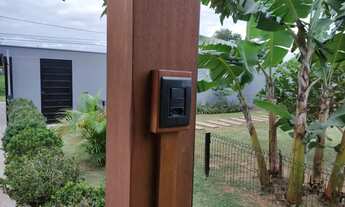 Imagem 6: Casa com Área Gourmet de Luxo, Quintal Exuberante e Alto Potencial de Renda