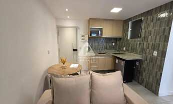 Imagem 3: Apartamento, 40m2, 2 quartos, andar alto, reformado e mobiliado, prédo misto no centro do