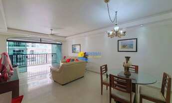 Imagem: Apartamento próximo à praia com sacada