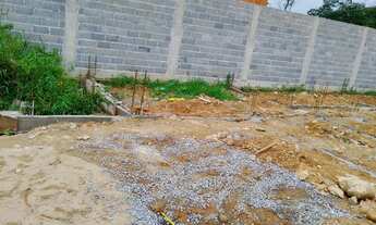 Imagem 5: Terreno a venda em Angra dos Reis para investimento com as fundações cavadas e enchidas