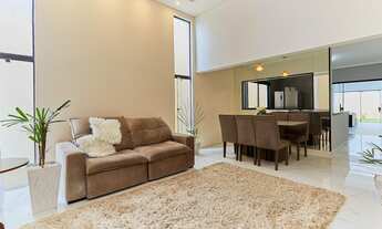 Imagem 6: Essa linda casa térrea de 169 m² privativos é ideal para quem busca localização, tranquili