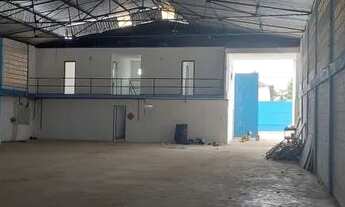 Imagem 4: Galpão, Estrada do Côco, excelente localização