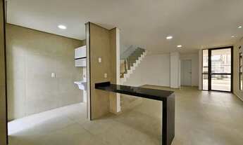 Imagem 7: Casa Duplex em rua Privativa com 4 suítes para aluguel com 170 m2