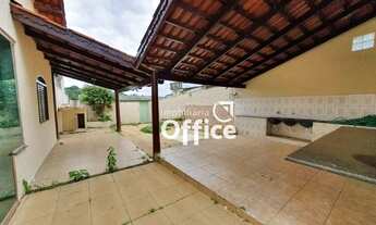 Imagem 2: Casa com 3 dormitórios à venda, 387 m² por R$ 600.000,00 - Vila Santa Isabel - Anápolis/GO