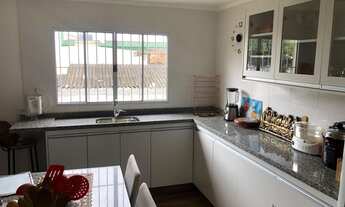 Imagem 6: Casa para venda tem 250 metros quadrados com 4 quartos em Santa Amélia - São Paulo