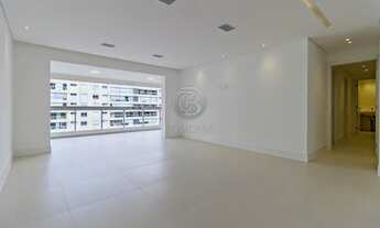 Imagem 2: Apartamento com 4 dormitórios à venda com 350.03m² por R$ 2.400.000,00 no bairro Água Verd