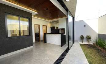 Imagem 4: Casa para Venda em Maringá, Jardim Itália II, 3 dormitórios, 3 suítes, 4 banheiros, 3 vaga