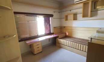 Imagem 7: Sobrado para aluguel possui 360 metros quadrados com 4 quartos em Plano Diretor Norte - Pa