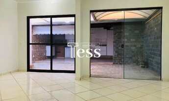 Imagem 5: ALUGA - Casa de condomínio sobrado Green Village 2 com 3 dormitórios lavabo escritório chu