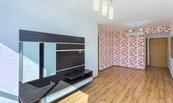 Imagem 2: Apartamento para venda possui 68 metros quadrados com 2 quartos em Santana - Porto Alegre