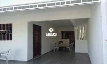 Imagem: Imóvel para venda possui 304 metros quadrados