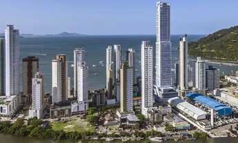 Imagem 2: SUPER LUXO, COM 4 SUÍTES, 5 BWC,4VG, LAZER COMPLETO, VENHA VIVER O INESQUECÍVEL