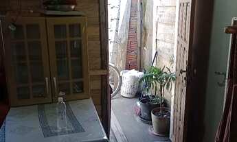 Imagem 11: Imperdível casa simples de madeira