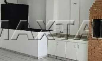 Imagem: Prédio comercial em Santana com três andares