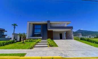 Imagem: Casa em Condomínio à venda no Centro em