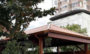 Imagem: Casa a poucos metros do mar em Porto belo