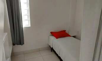 Imagem 2: Quarto individual mobiliado